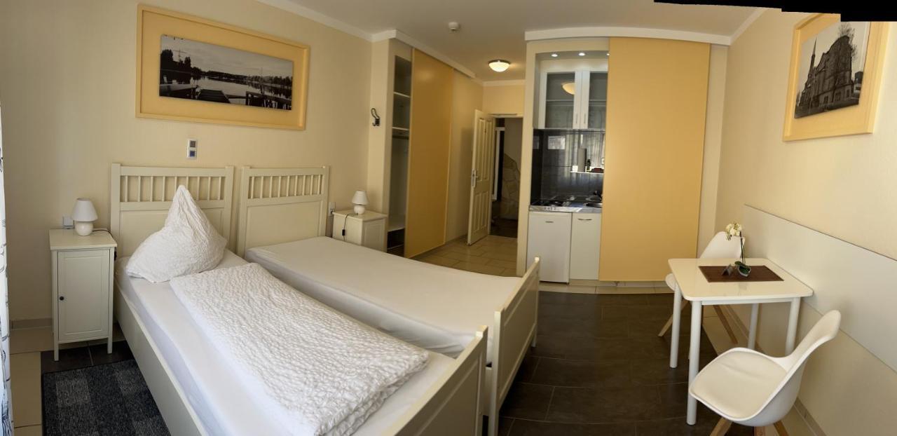 Pension Corona Forst  Exterior foto